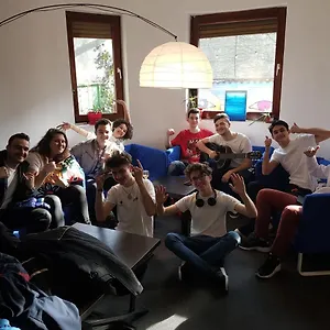 Albergue Popcorn, Bucareste