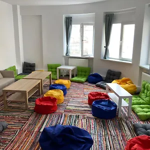Albergue Bedsy, Bucareste